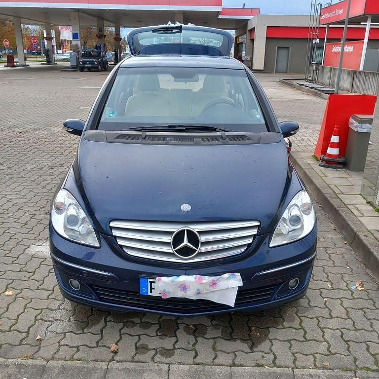 Blau Gebraucht 2006 Mercedes B150 Van / Kleinbus | 4.400 € (Fairer Preis) - Bild 1/4