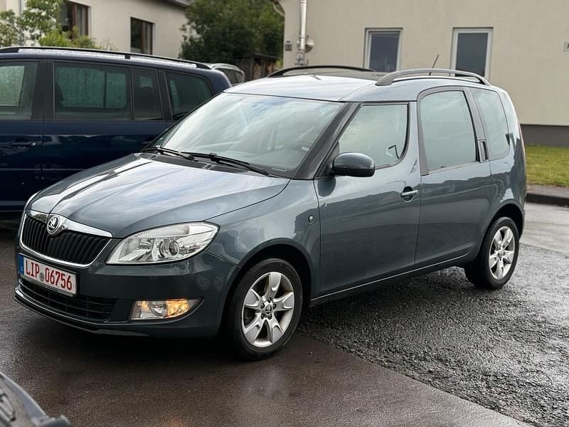 Grau Gebraucht 2014 Skoda Roomster Kombi | 5.490 € (Fairer Preis) - Bild 1/4