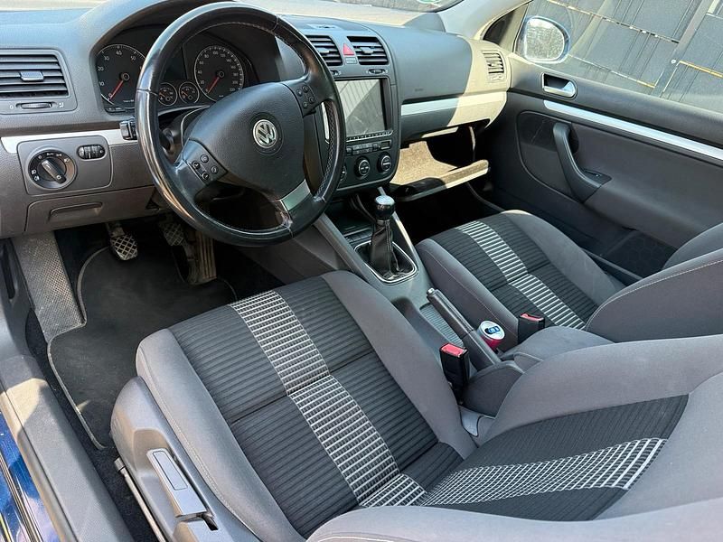 Gebraucht VW Golf V 80 PS (58 kW) 2008 Blau Kleinwagen