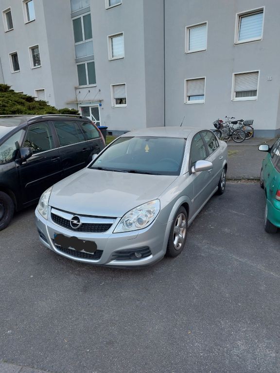 Silber Gebraucht 2006 Opel Vectra Limousine | 3.000 € (Etwas zu teuer) - Bild 1/4