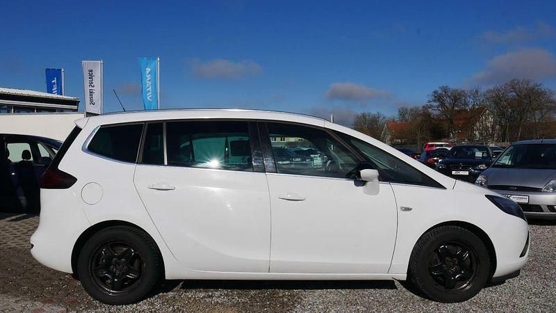 Gebraucht Opel Zafira Tourer 140 PS (102 kW) 2012 Schneeweiss/summitwhite/arctic Van / Kleinbus