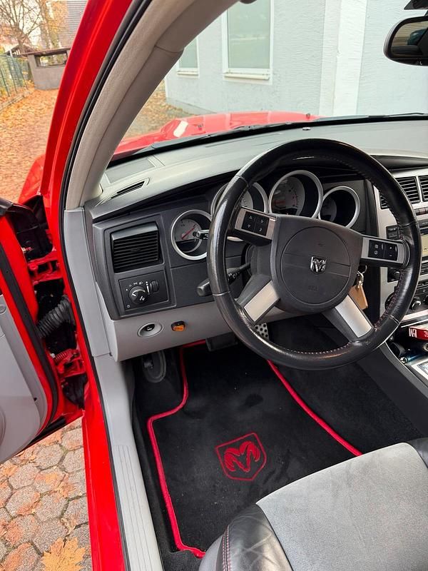 Gebraucht Dodge Charger 431 PS (317 kW) 2007 Rot Limousine