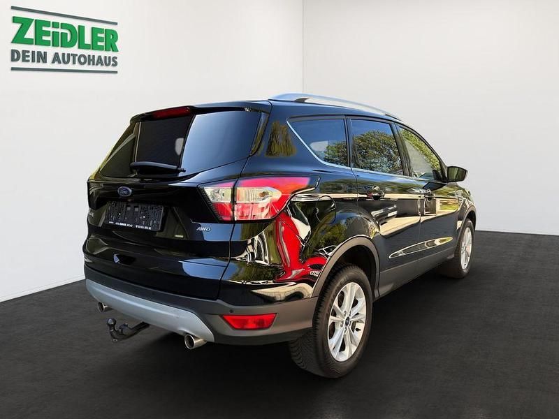 Gebraucht Ford Kuga Titanium 179 PS (131 kW) 2019 Iridiumschwarz SUV