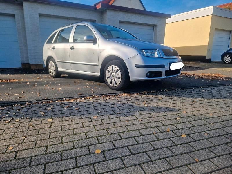 Grau Gebraucht 2006 Skoda Fabia Kombi | 999 € (Guter Preis) - Bild 1/4