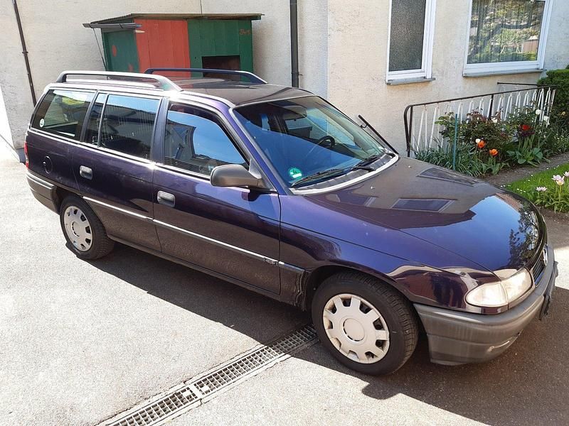 Violet Gebraucht 1997 Opel Astra Style Kombi | 1.500 € (Guter Preis) - Bild 1/4