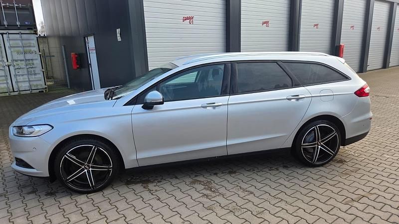 Gebraucht Ford Mondeo 150 PS (110 kW) 2017 Silber Kombi