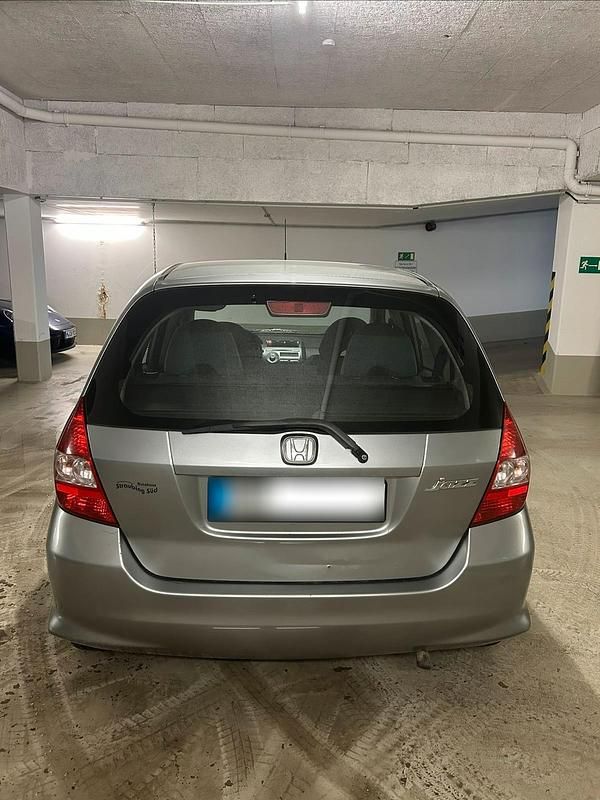 Gebraucht Honda Jazz 83 PS (61 kW) 2006 Grau Kleinwagen