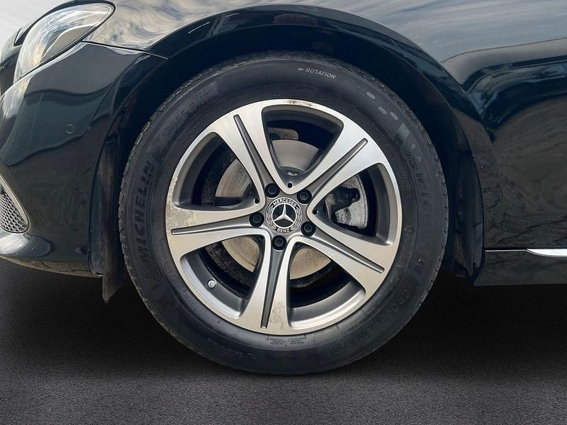 Gebraucht Mercedes E220 Avantgarde 194 PS (142 kW) 2019 Schwarz Limousine