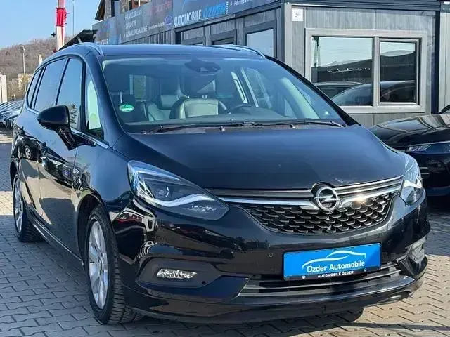 Gebraucht Opel Zafira Innovation 170 PS (125 kW) 2017 Andere Van / Kleinbus