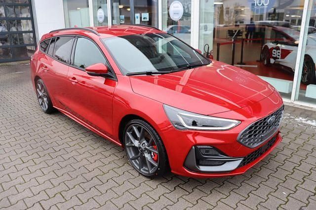 Nowe Ford Focus ST 280 KM (205 kW) 2025 Czerwony Kombi