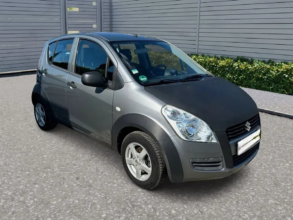 Gebraucht Suzuki Splash Basic 65 PS (47 kW) 2009 Grau Kleinwagen