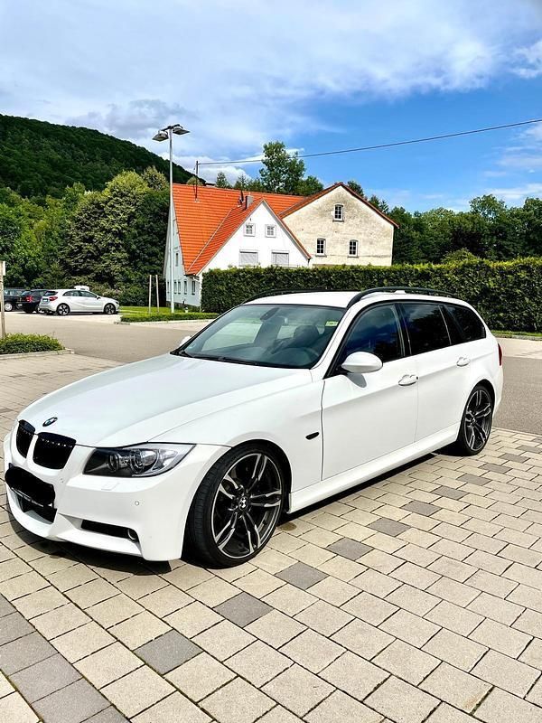 Weiß Gebraucht 2007 BMW 335 M Sport Kombi | 8.900 € (Superpreis) - Bild 1/4