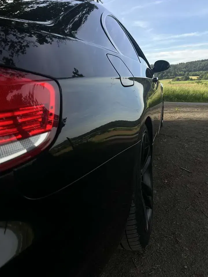 Gebraucht BMW 325 218 PS (160 kW) 2009 Coupé