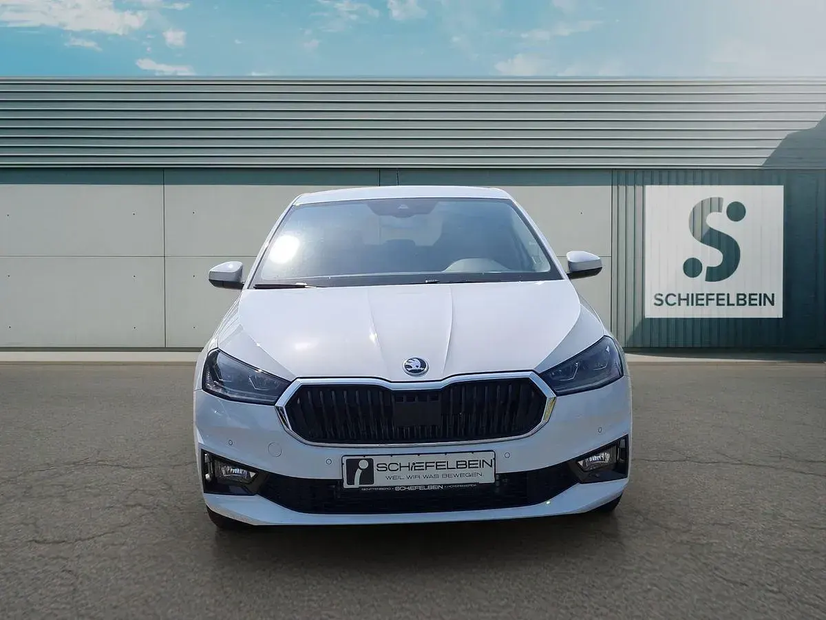 Neu Skoda Fabia 95 PS (69 kW) 2026 Moonweiss metallic Kleinwagen