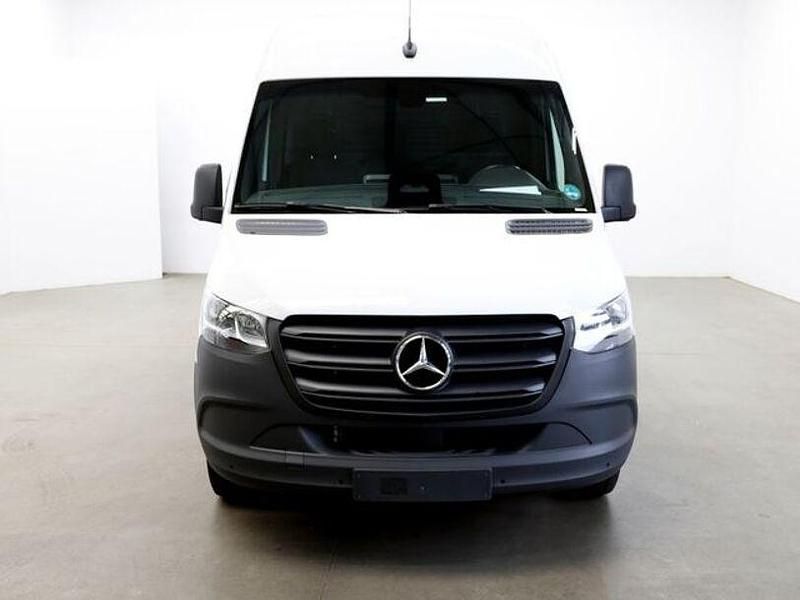 Gebraucht Mercedes Sprinter 170 PS (125 kW) 2025 Arktikweiss Van