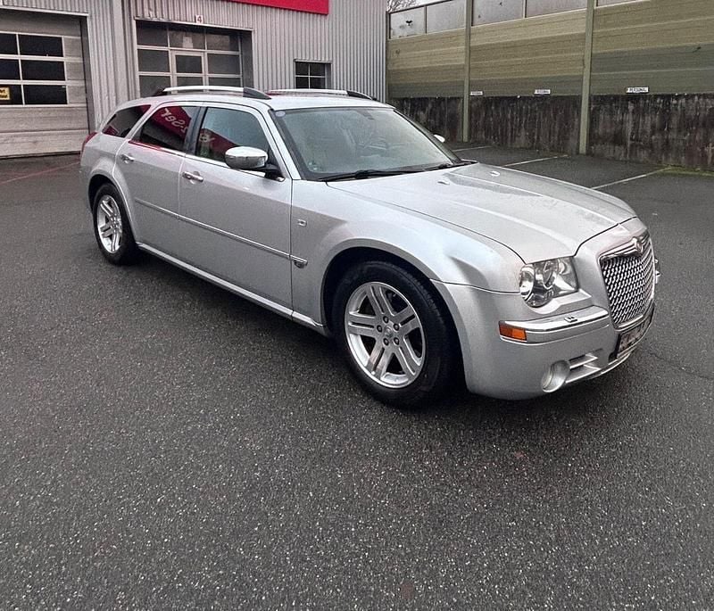 Silber Gebraucht 2009 Chrysler 300C Kombi | 5.450 € (Guter Preis) - Bild 1/4