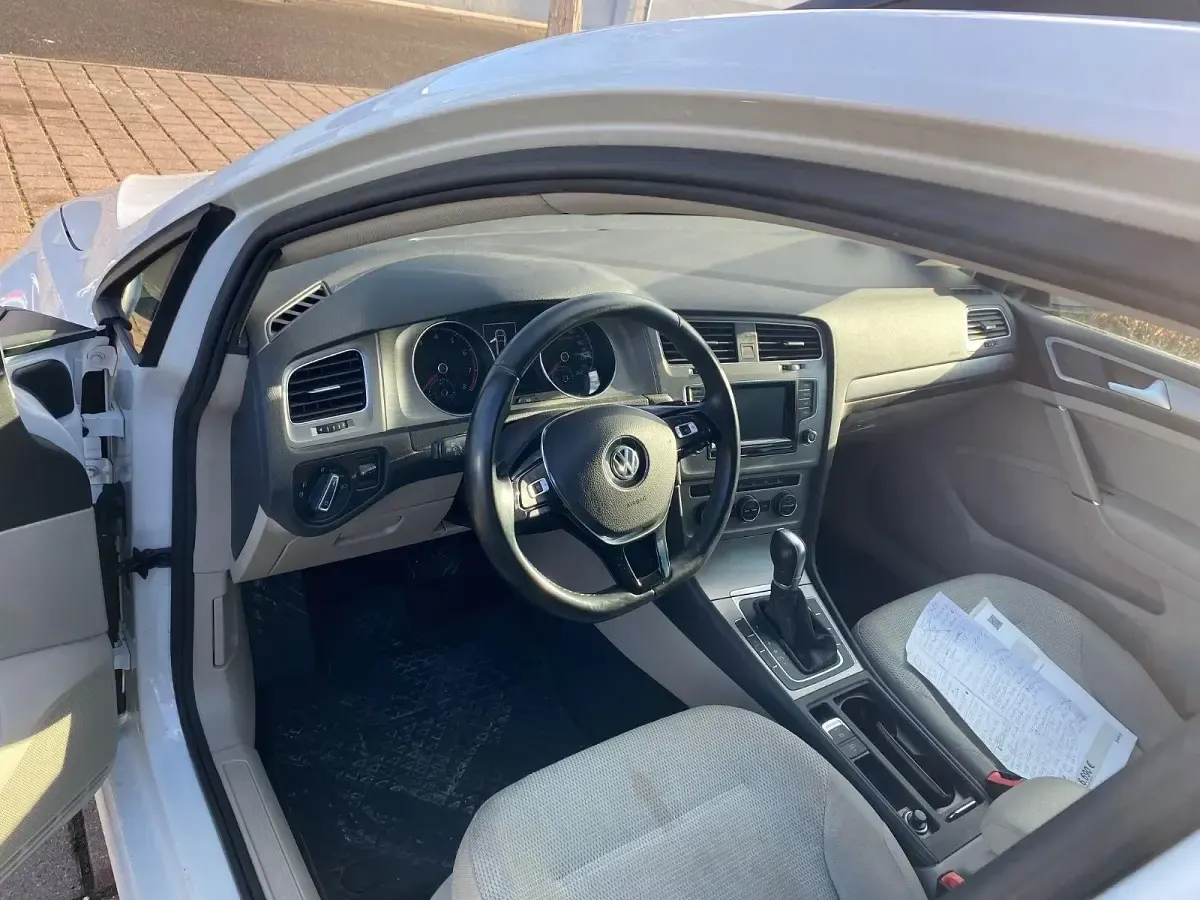 Second-hand VW Golf VII Cup 150 CP (110 kW) 2014 Argintiu Break