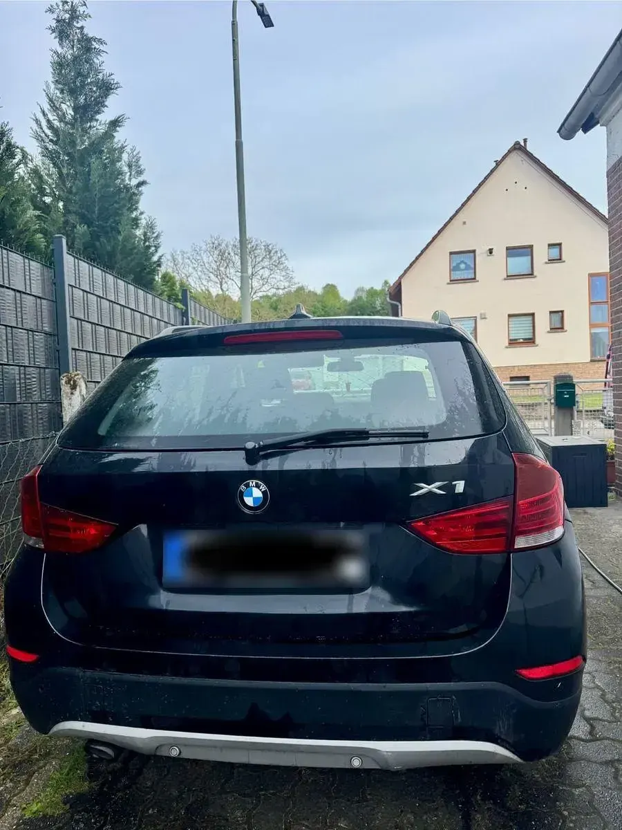 Second-hand BMW X1 143 CP (105 kW) 2015 Negru SUV