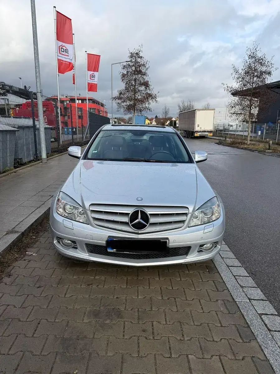 Gebraucht Mercedes C180 156 PS (114 kW) 2008 Silber Limousine
