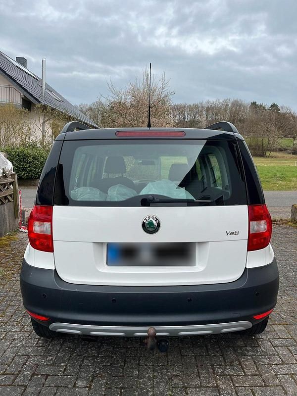 Gebraucht Skoda Yeti 105 PS (77 kW) 2013 Weiß SUV
