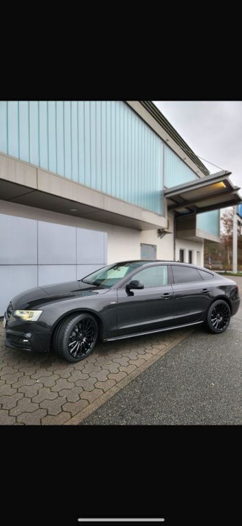 Schwarz Gebraucht 2014 Audi A5 Sportback Black Edition Limousine | 15.490 € (Etwas zu teuer) - Bild 1/4