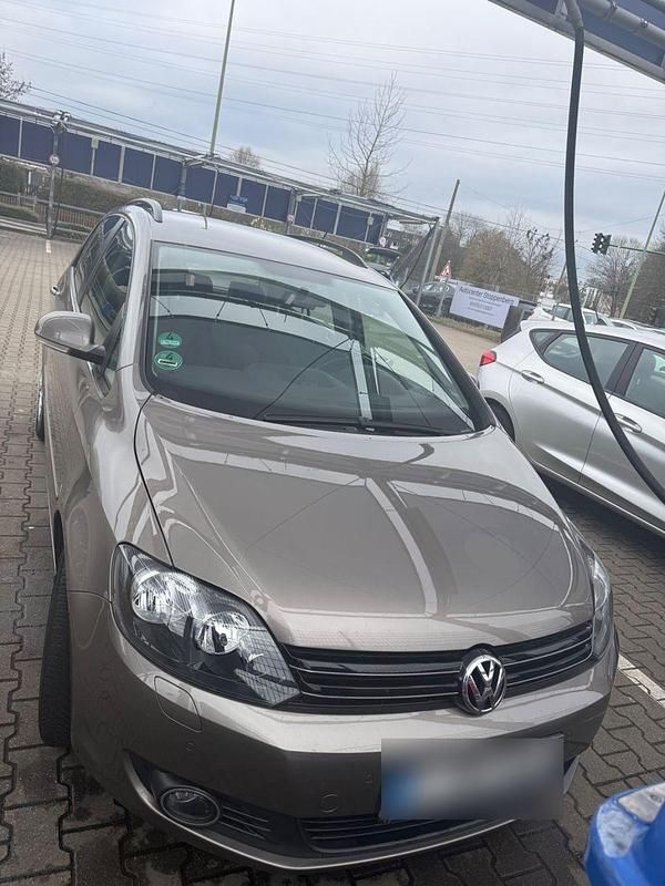 Gebraucht VW Golf Plus Cross Highline 140 PS (102 kW) 2010 Braun Van / Kleinbus