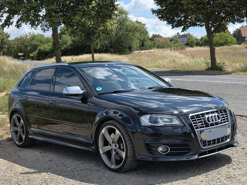 Schwarz Gebraucht 2012 Audi S3 Sport Limousine | 14.500 € (Fairer Preis) - Bild 1/4