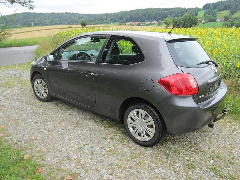 Gebraucht Toyota Auris 97 PS (71 kW) 2009 Limousine