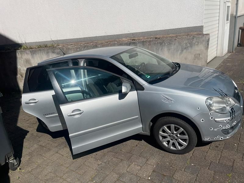 Gebraucht VW Polo United 75 PS (55 kW) 2009 Grau Kleinwagen