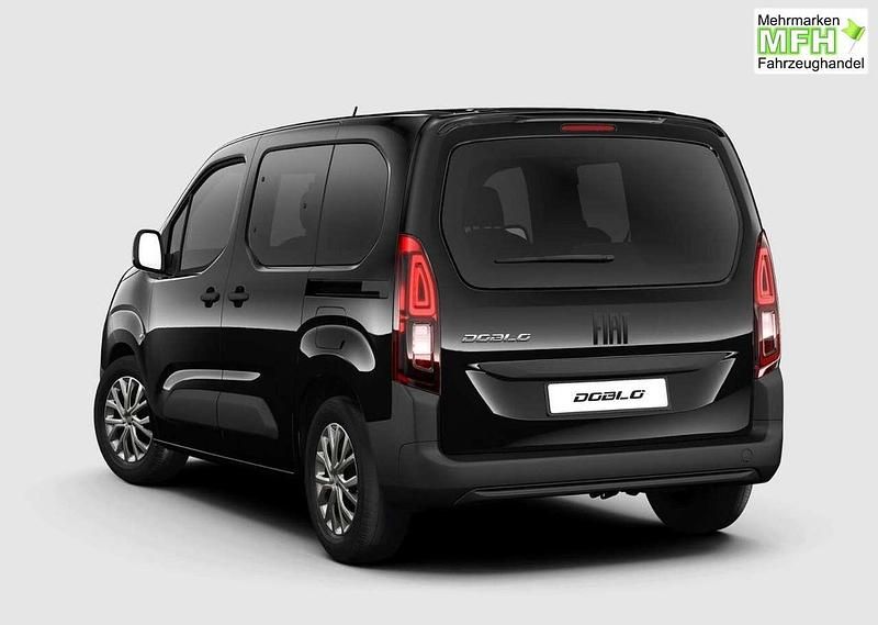 Neu Fiat Doblò 101 PS (74 kW) 2025 Cinema schwarz metallic Van / Kleinbus