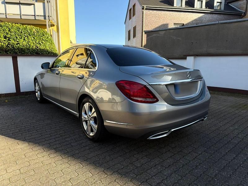 Gebraucht Mercedes C250 Avantgarde 204 PS (150 kW) 2014 Grau Limousine