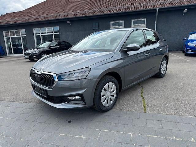Neu Skoda Fabia Essence 80 PS (58 kW) 2025 Grau Kleinwagen