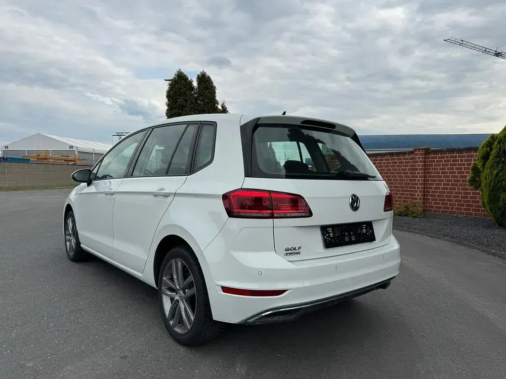 Gebraucht VW Golf VII Comfortline 131 PS (96 kW) 2018 Weiß Limousine