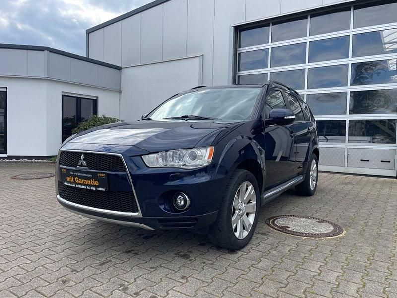 Blau Gebraucht 2011 Mitsubishi Outlander Edition SUV | 9.900 € (Etwas zu teuer) - Bild 1/4