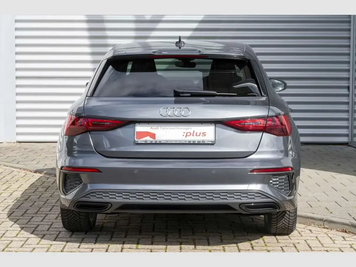 Gebraucht Audi A3 S-Line 245 PS (180 kW) 2023 Grau Limousine
