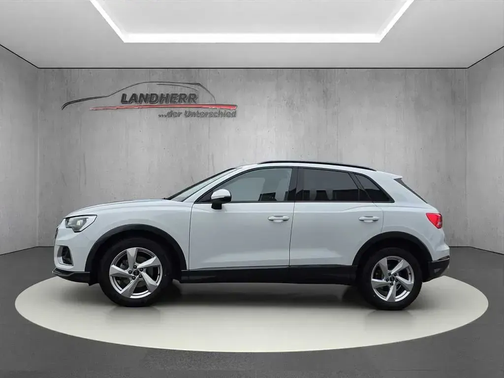 Gebraucht Audi Q3 Advanced 150 PS (110 kW) 2025 Gletscherweiß metallic (metallic) SUV