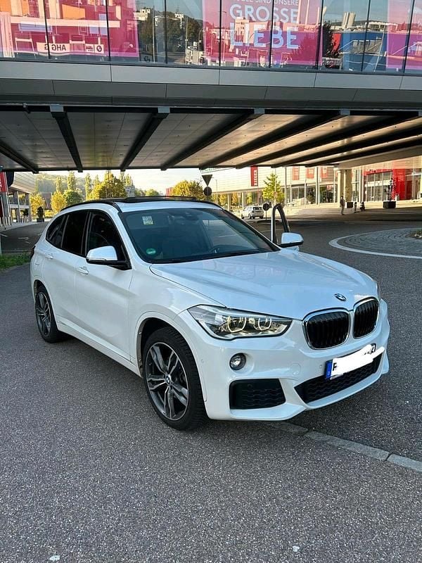 Weiß Gebraucht 2025 BMW X1 M Sport SUV | 16.799 € - Bild 1/4