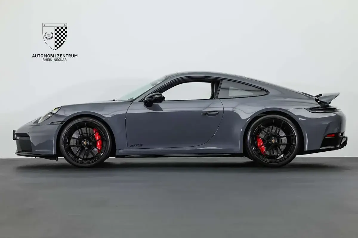 Gebraucht Porsche 992 541 PS (397 kW) 2025 Schiefergrau neo Coupé