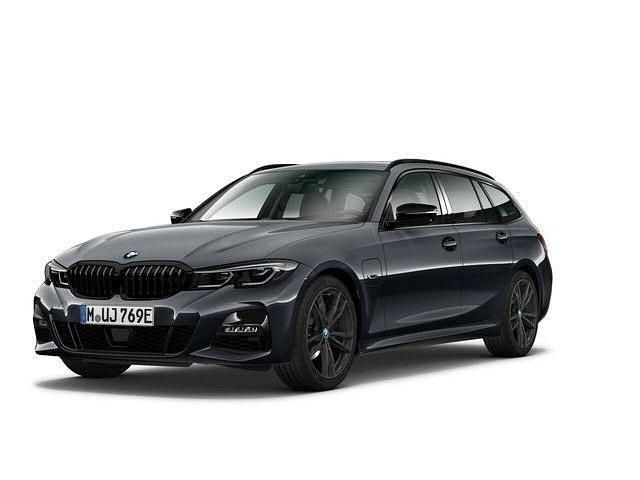 Grau Gebraucht 2021 BMW 330e M Sport Kombi | 29.930 € (Fairer Preis) - Bild 1/4