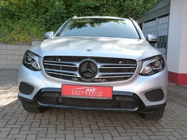 Gebraucht Mercedes GLC250 211 PS (155 kW) 2018 Silber SUV