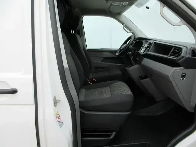 Gebraucht VW T6.1 150 PS (110 kW) 2021 Weiß Van