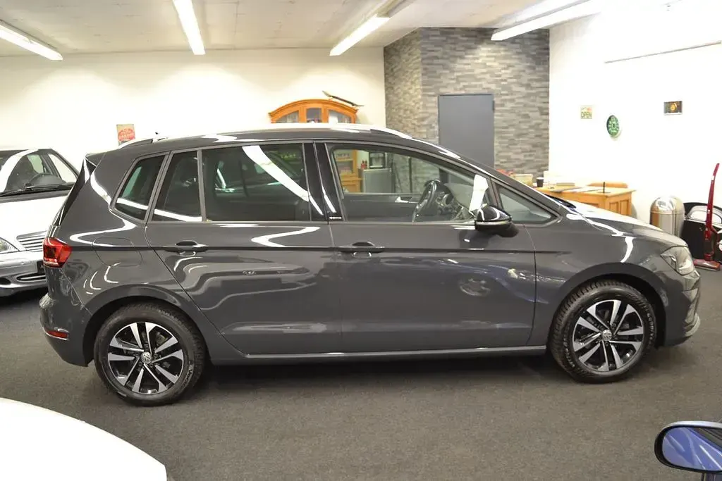 Gebraucht VW Golf VII IQ Drive 116 PS (85 kW) 2019 Grau Limousine