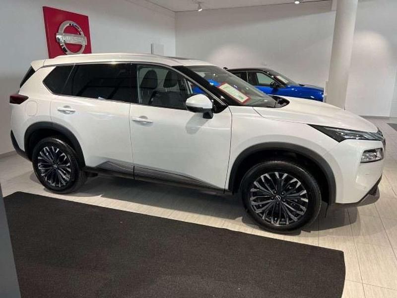 Neu Nissan X-Trail N-Connecta 163 PS (119 kW) 2025 Weiß SUV