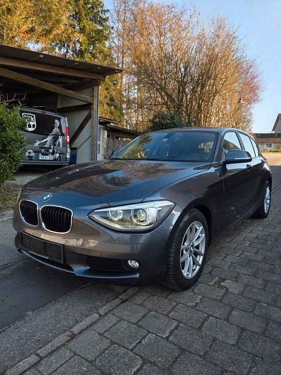 Gebraucht BMW 116 136 PS (100 kW) 2012 Grau Kleinwagen