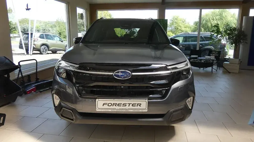 Neu Subaru Forester Platinum 136 PS (100 kW) 2026 Grau SUV