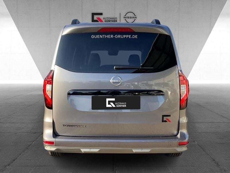 Neu Nissan Townstar 360º 131 PS (96 kW) 2025 Grau Kombi