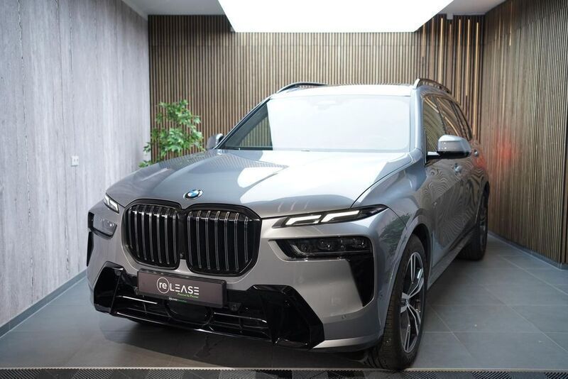 Grau Gebraucht 2024 BMW X7 Sport Line SUV | 93.950 € (Etwas zu teuer) - Bild 1/4