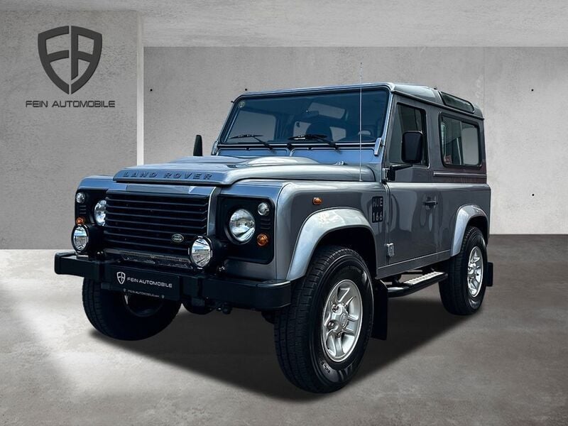 Grau Gebraucht 2015 Land Rover Defender SUV | 43.900 € - Bild 1/4