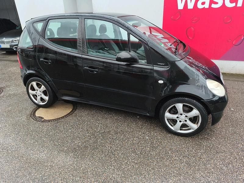 Gebraucht Mercedes A190 125 PS (91 kW) 2000 Schwarz Kleinwagen