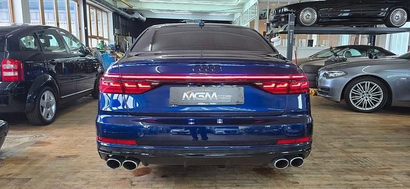 Gebraucht Audi S8 Sport 571 PS (419 kW) 2021 Blau Limousine